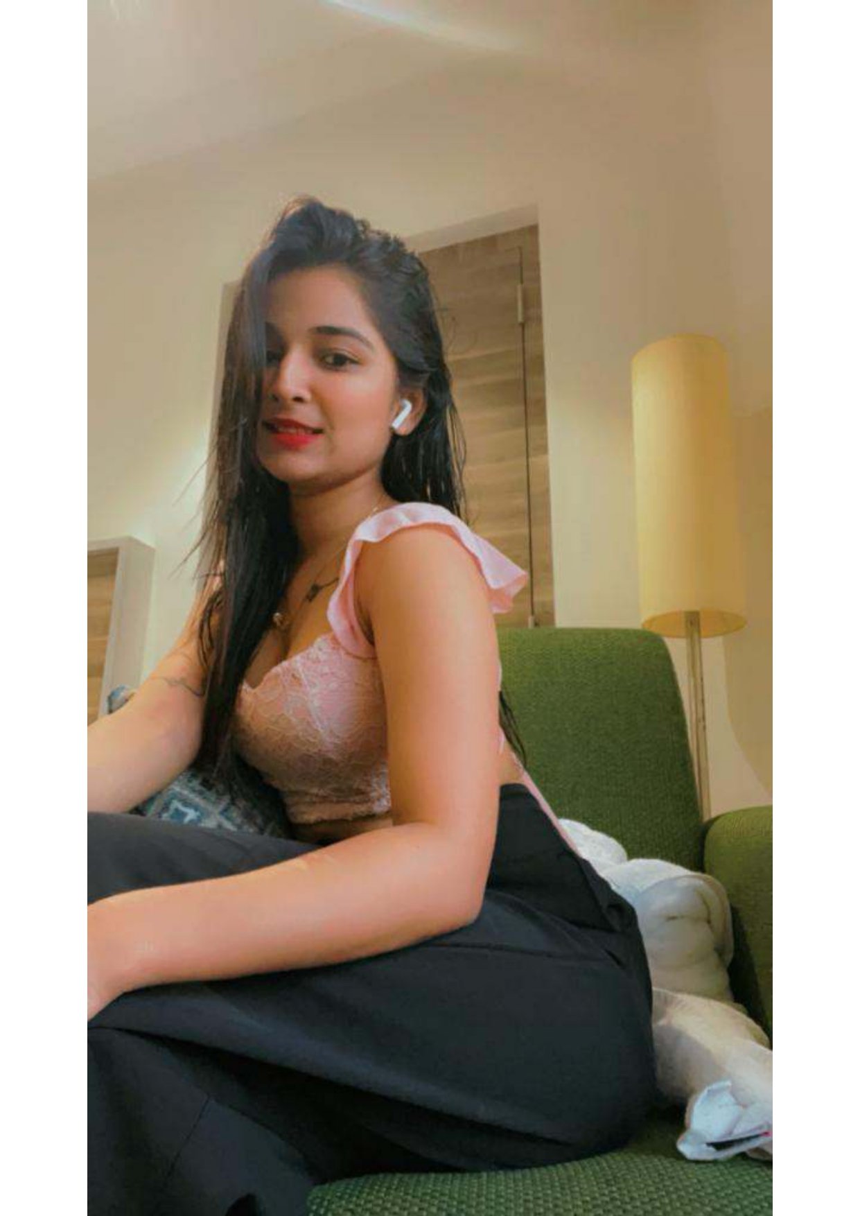 /storage/photos/1/Vichuthra-kingfisher-girl/KINGFISHER CALENDAR GIRL_page-0009.jpg